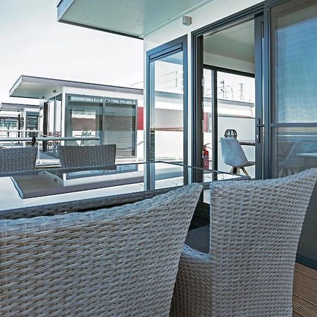 Geiseltalsee Hausboot - Floating House - Hausboot Junior Braunsbedra Экстерьер фото